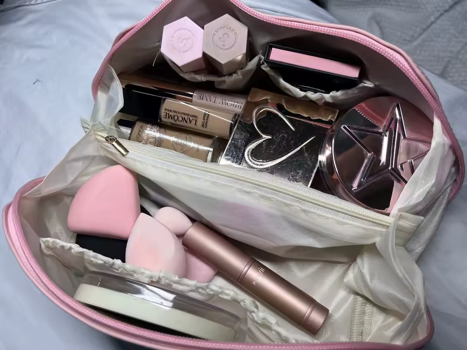 Customer photo of the pink organiser