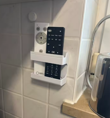 Customer photo of the white wall organiser